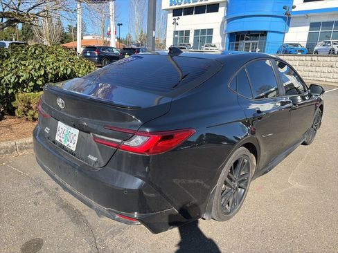 Used 2025 Toyota Camry XSE w/ Premium Plus Package image 4