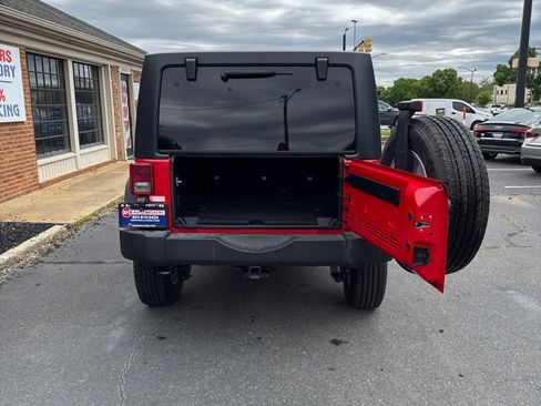 Used 2016 Jeep Wrangler Unlimited Sport w/ Quick Order Package 24S AWD/4WD image 14