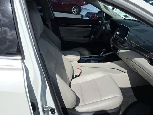 Used 2021 Nissan Altima 2.5 SL FWD image 13
