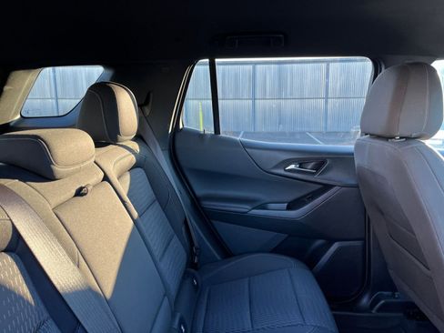 Used 2025 Chevrolet Equinox LT image 35