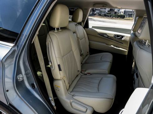 Used 2019 INFINITI QX60 Luxe w/ Essential Package image 41