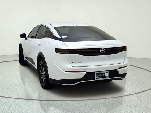 Used 2026 Toyota Crown AWD/4WD image 11