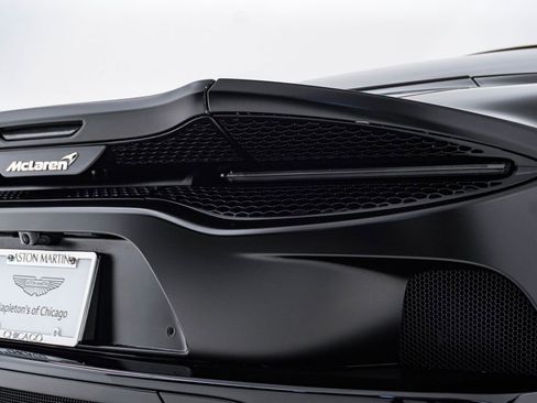 Used 2023 McLaren GT RWD image 15