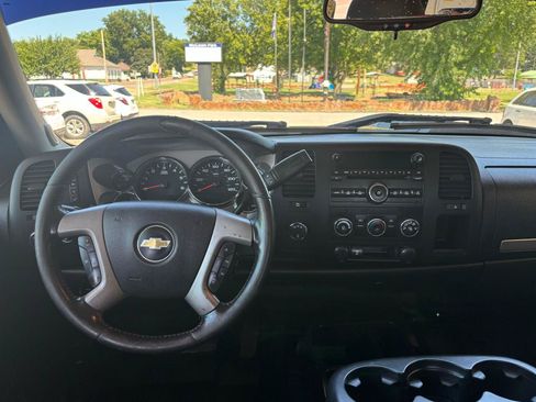 Used 2013 Chevrolet Silverado 2500 LT AWD/4WD image 6
