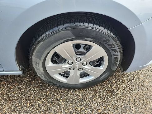 Used 2018 Chevrolet Cruze LS FWD image 35
