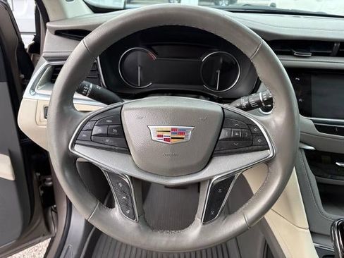 Used 2023 Cadillac XT5 Premium Luxury image 8