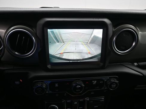 Used 2023 Jeep Wrangler Sahara image 17