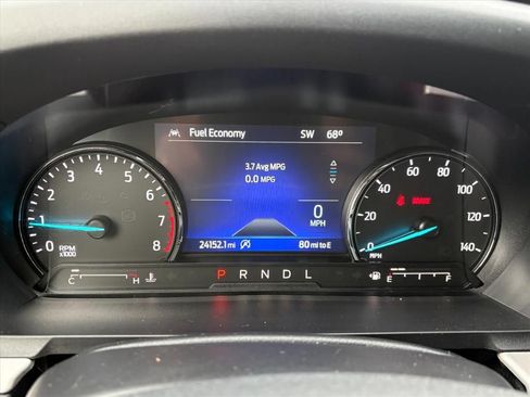 Used 2024 Ford Explorer XLT w/ Equipment Group 202A RWD image 9