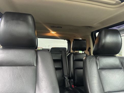 Used 2010 Ford Explorer Limited image 39