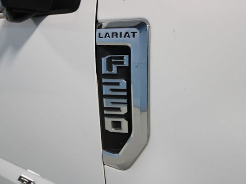 Used 2022 Ford F250 Lariat w/ Lariat Ultimate Package image 44