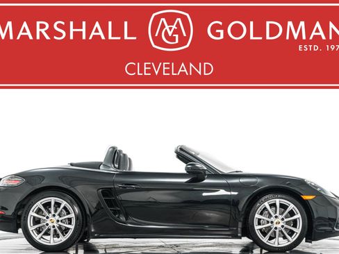 Used 2017 Porsche 718 Boxster RWD image 1