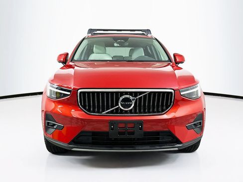 Used 2024 Volvo XC40 B5 Plus w/ Climate Package AWD/4WD image 5
