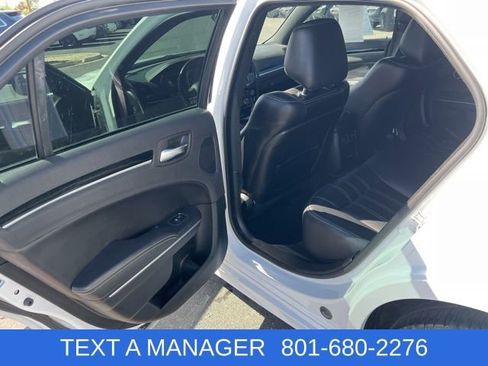 Used 2018 Chrysler 300 S w/ 300S Premium Group RWD image 29