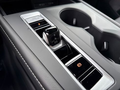 New 2026 Volkswagen Atlas Cross Sport SE image 11