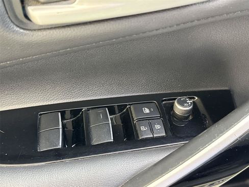 Used 2020 Toyota Corolla XSE FWD image 20