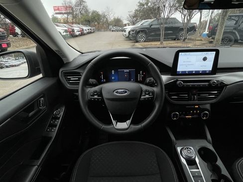 Used 2024 Ford Escape Active image 11