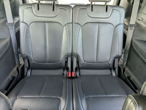 Used 2024 Jeep Grand Cherokee L Limited w/ Luxury Tech Group II image 33