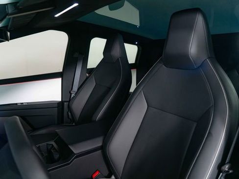 Used 2024 Tesla Cybertruck Cyberbeast AWD/4WD image 19