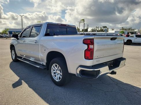 Certified 2022 Chevrolet Silverado 1500 LT w/ Convenience Package II image 3