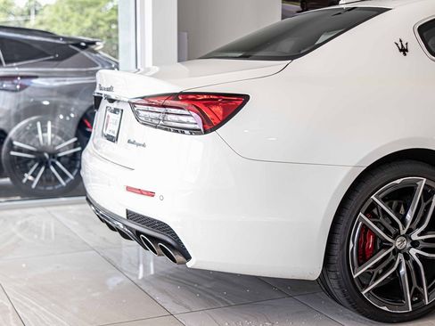 Used 2023 Maserati Quattroporte Modena Q4 image 12
