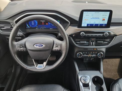 Used 2020 Ford Escape Titanium FWD image 28