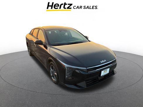 Used 2025 Kia K4 LXS image 1