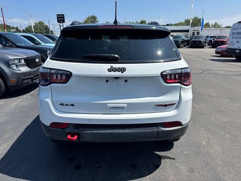 Used 2026 Jeep Compass Trailhawk AWD/4WD image 3