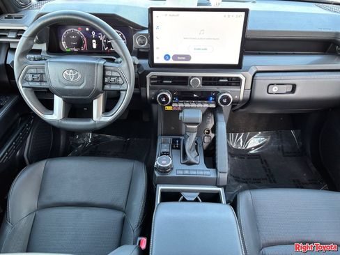 Certified 2025 Toyota 4Runner Limited AWD/4WD image 16