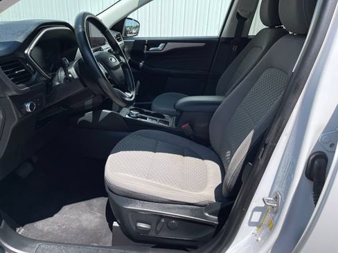 Used 2021 Ford Escape SE w/ SE Sport Appearance Package AWD/4WD image 9