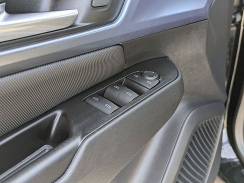 Certified 2024 Chevrolet Equinox EV LT FWD image 28