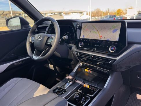 Used 2024 Lexus TX 500h AWD w/ Technology Package image 14