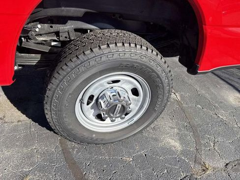 New 2025 Ford F350 XL w/ FX4 Off-Road Package AWD/4WD image 4