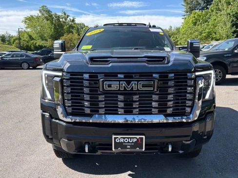 Used 2024 GMC Sierra 2500 Denali Ultimate w/ Max Trailering Package AWD/4WD image 2