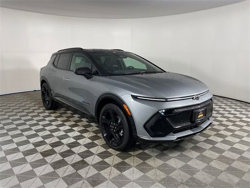 New 2026 Chevrolet Equinox EV RS image 22