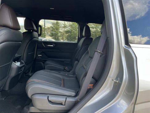 New 2026 Nissan Armada SL w/ Captain's Chari Seat Package image 23
