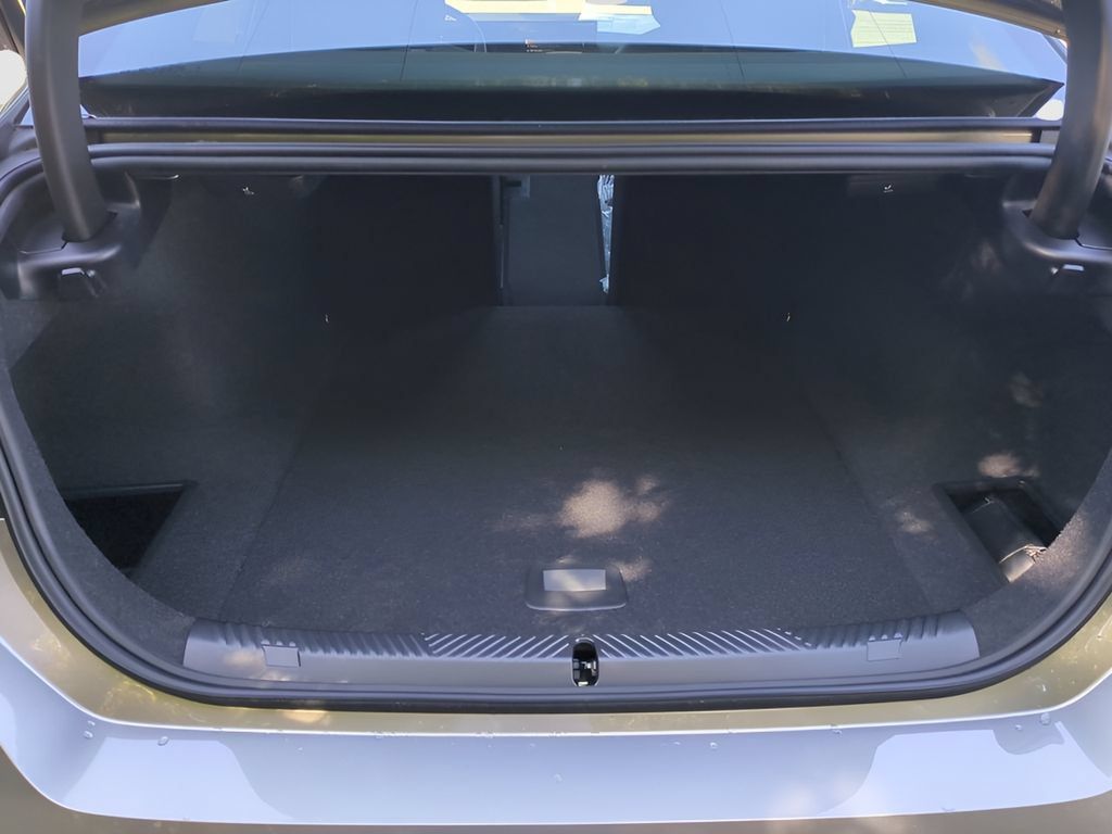 New 2026 BMW i5 eDrive40 RWD image 12