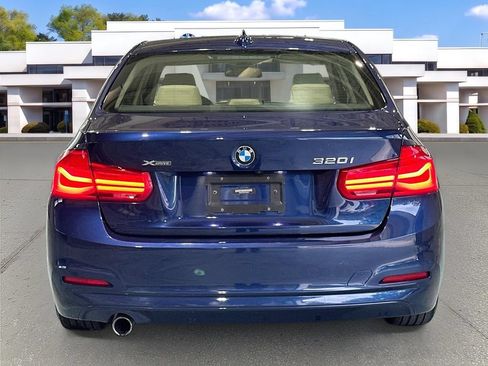 Used 2018 BMW 320i xDrive Sedan w/ Convenience Package AWD/4WD image 6