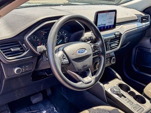Used 2022 Ford Escape SE FWD image 8