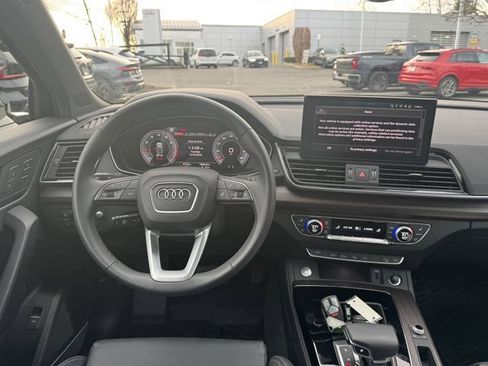 Certified 2025 Audi Q5 2.0T Premium w/ Convenience Plus Package image 12