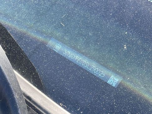 Used 2025 Chevrolet Equinox LT image 31