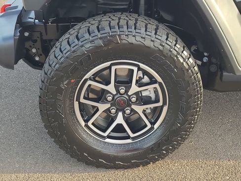 New 2026 Jeep Gladiator Rubicon image 16