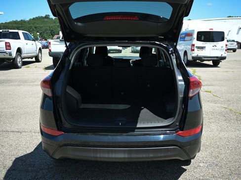 Used 2018 Hyundai Tucson SE AWD/4WD image 38