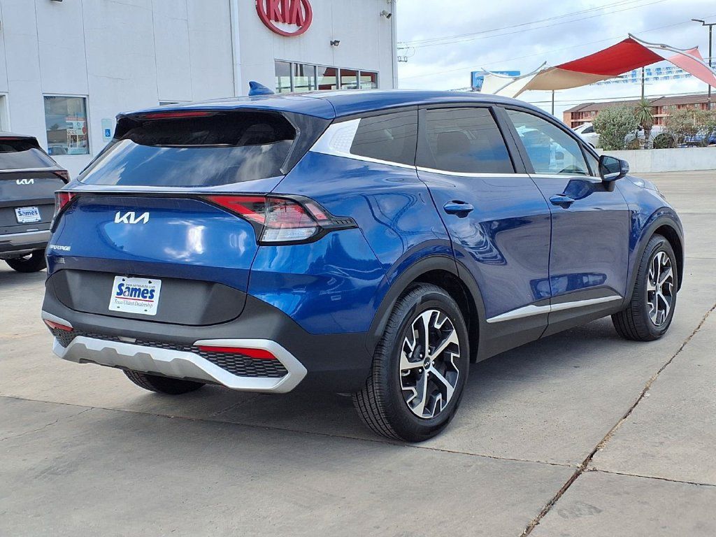 Certified 2024 Kia Sportage EX FWD image 8