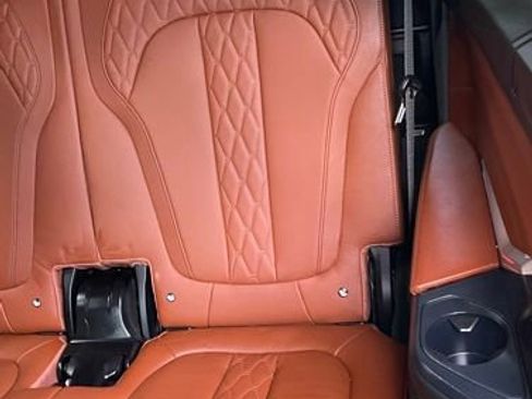 Used 2020 BMW X7 xDrive40i w/ Cold Weather Package image 16