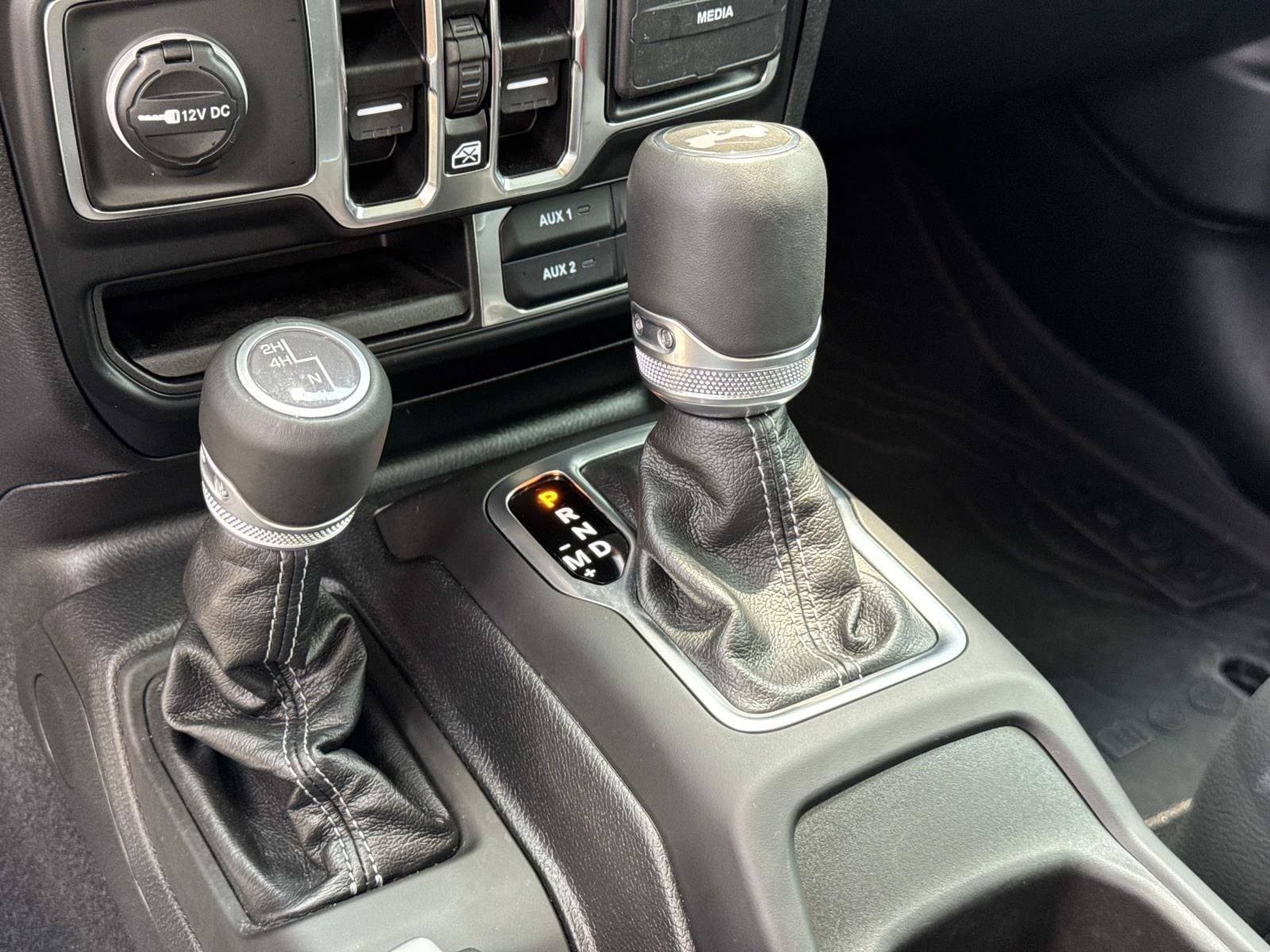 Used 2025 Jeep Wrangler Unlimited Sahara AWD/4WD image 23