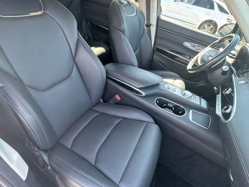 Used 2022 Genesis GV70 2.5T AWD/4WD image 13