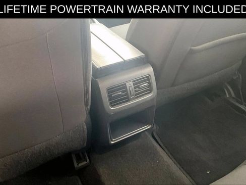 Used 2024 Nissan Rogue S FWD image 22