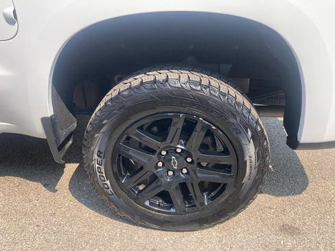 Certified 2022 Chevrolet Silverado 1500 LT Trail Boss w/ Convenience Package II AWD/4WD image 9