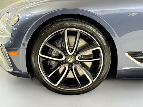 Used 2020 Bentley Continental GT image 28