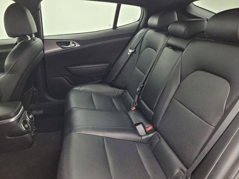 Used 2022 Kia Stinger GT1 RWD image 18